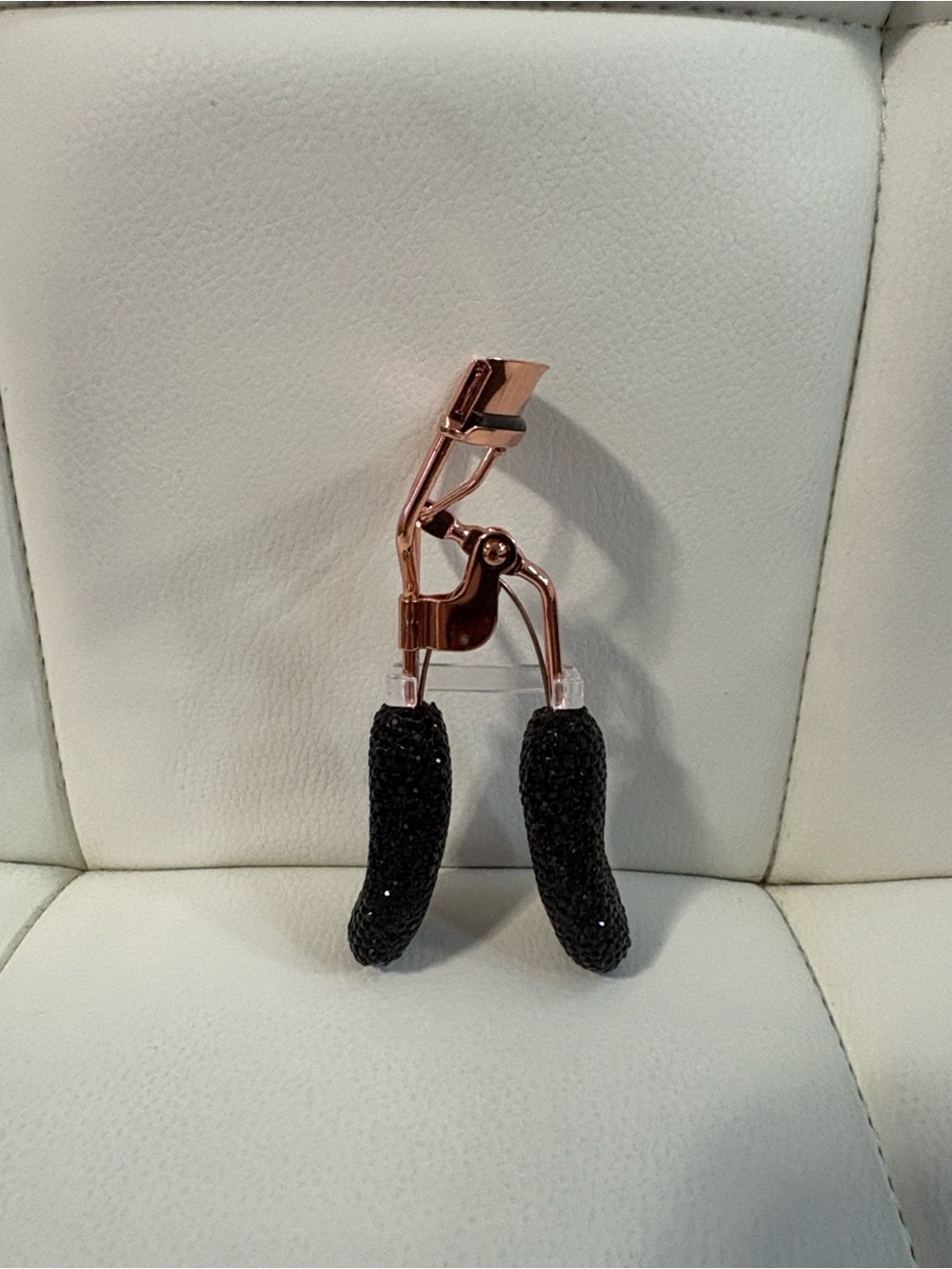 Rose Gold Eyelash Curler with Black Sparkle Handles